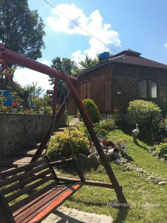 斯拉夫西克 Відпочинок У Пронів酒店 外观 照片